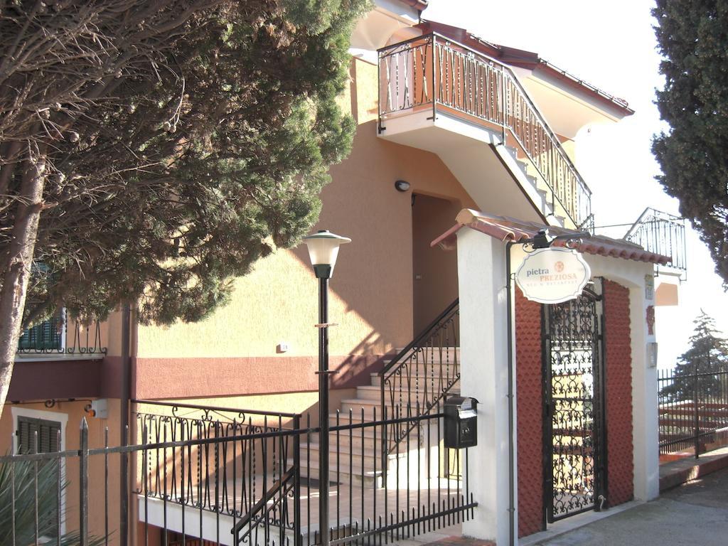 Les Bijoux Apartments Pietra Ligure Ruang foto
