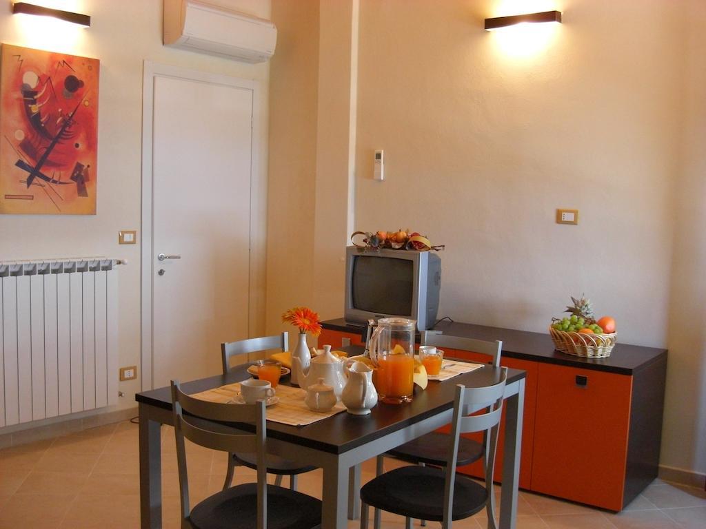 Les Bijoux Apartments Pietra Ligure Ruang foto
