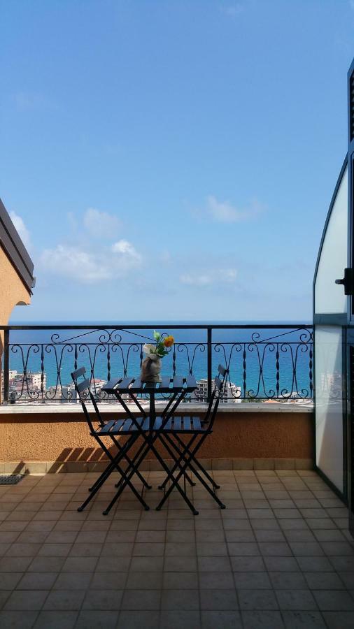 Les Bijoux Apartments Pietra Ligure Bagian luar foto